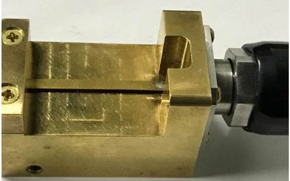 0.05至12.0GHz 微带线终端短路法 测试设备|恩驰微波